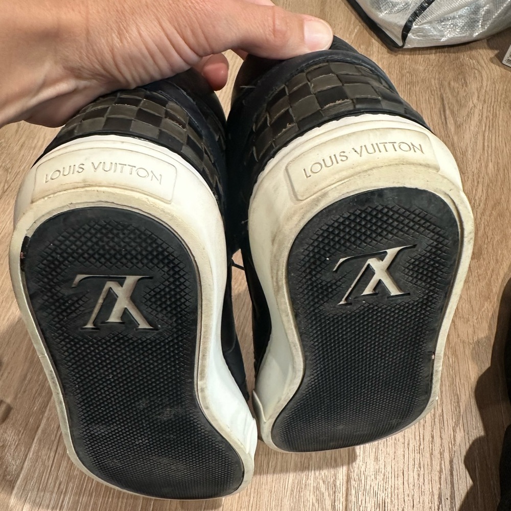 Stylish Black and Gray Men's Sneakers - Picture 3 of 6